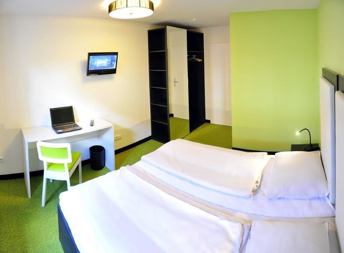 Bedroom 2, Hotel Amiga, München