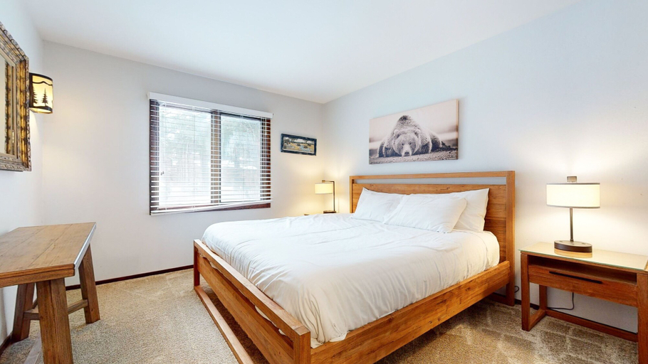 Room 2, Wildflower #37 1 Bedroom Condo, Mono