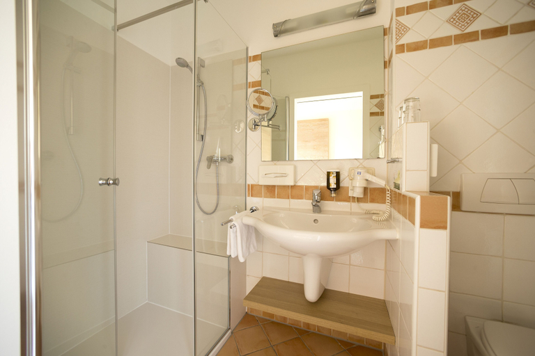 Bathroom 4, Garten-Hotel Ochensberger, Weiz