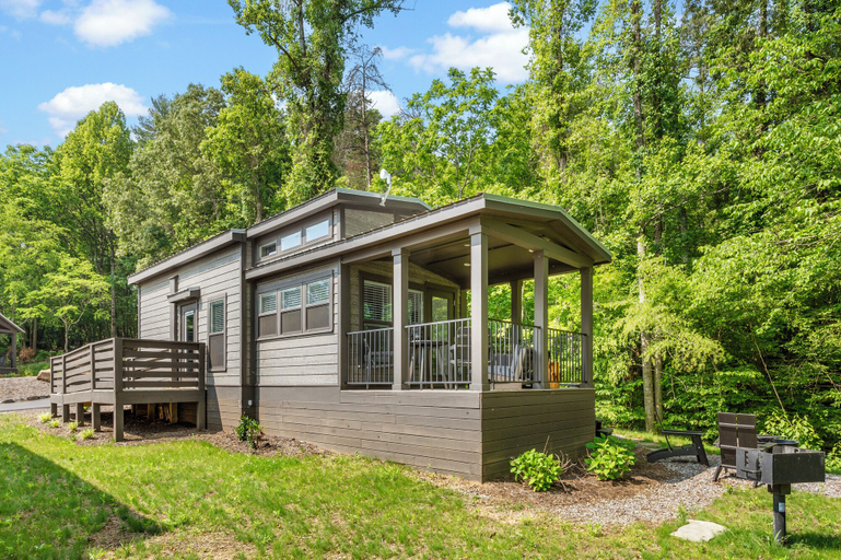 Exterior & Views 2, Asheville River Cabins, Buncombe