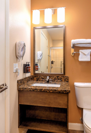 Bathroom 5, Boulder University Inn, Boulder