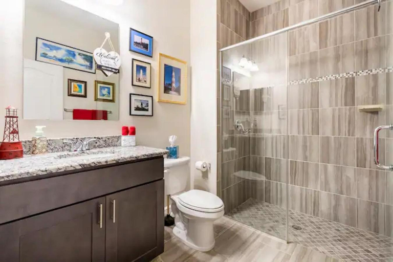 Shower 2, Paradise on Merritt Island, Brevard