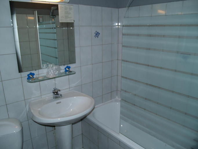 Bathroom 5, Le Relais Vauban, Somme