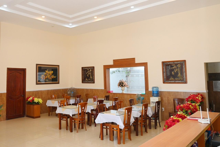 Food & Drinks, Hoang Minh Chau 3 Hotel, Long Thành
