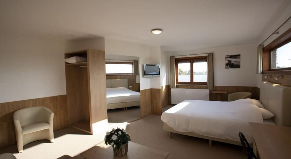 Bedroom 2, Hotel Chamdor, West-Vlaanderen