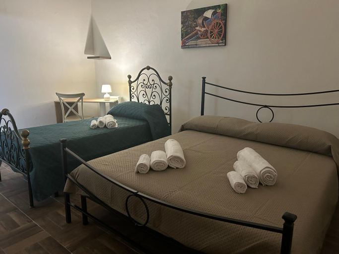 Bedroom 3, Al Vespro, Palermo