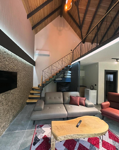 Others 4, Villa Vrosi, Ardeşen