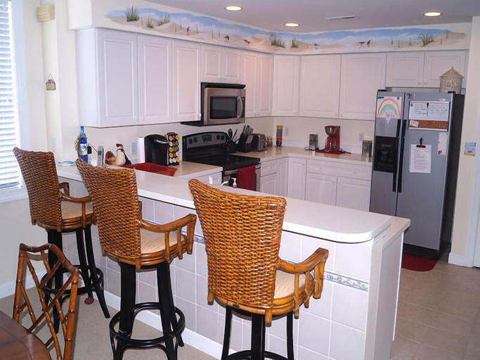 Private kitchen, Ocean's Edge 401 3 Bedroom Condo by RedAwning, Worcester