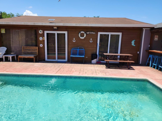 2, Corrales House, Tela