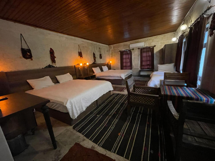 Bedroom 4, lariva konakları, Merkez