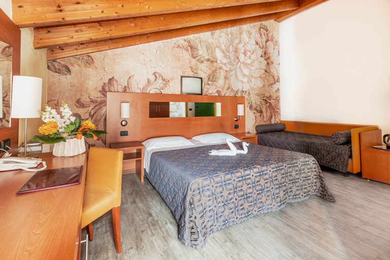 Bedroom 3, Hotel City Verona, Verona
