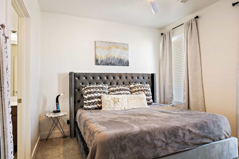 Bedroom 4, Sunrise Corner by RedAwning, Washington