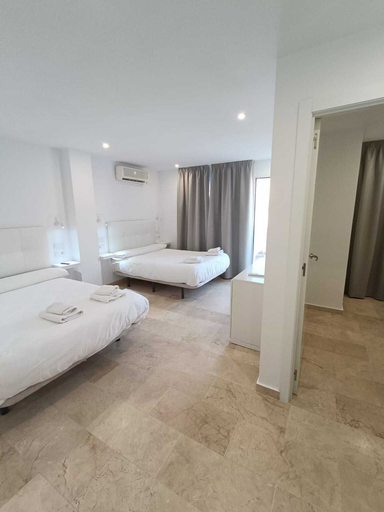 Bedroom 4, Hostal La Ermita, Málaga