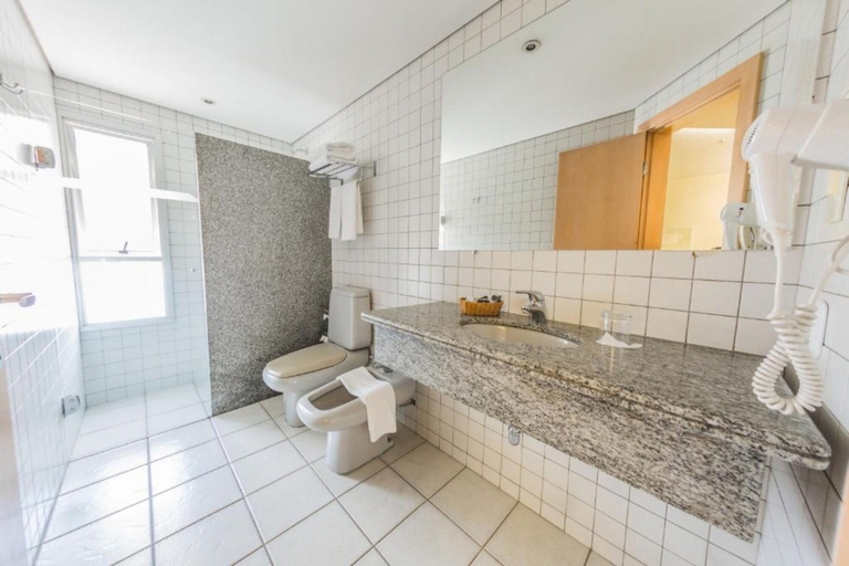 Bathroom 5, Hotel Grand Bittar, Brasília