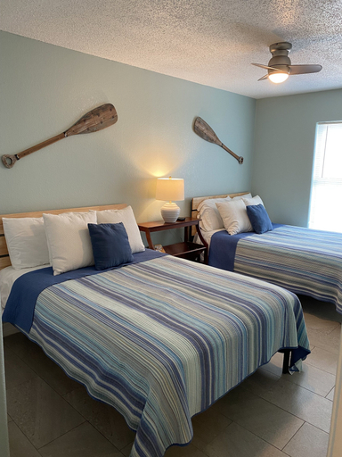 Room 3, Cognito Townhouse 3 Bedroom Home by RedAwning, Cameron