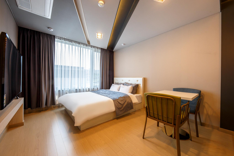 Bedroom 4, Yeosu Blossom Hotel, Yeosu