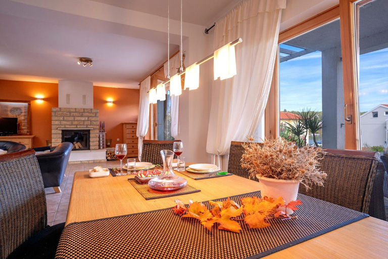Facilities 5, Villa Oleander, Jelsa