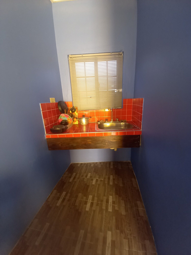 Private kitchen, Labrish Guest House