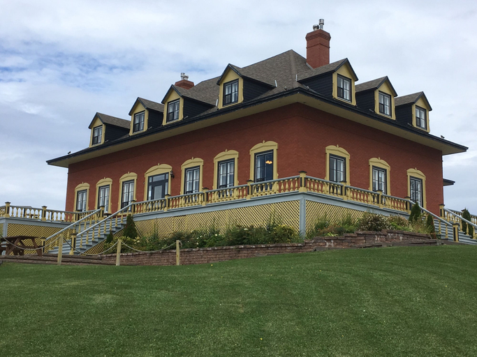 Exterior & Views 2, Auberge Chateau Lamontagne, La Haute-Gaspésie