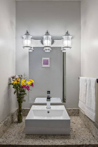 Bathroom 3, The Lodge at Mount Snow, Windham