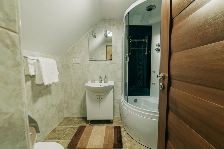 Bathroom 2, Gold House Plaiul Foii, Zarnesti