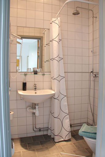 Bathroom 4, Hotell Oskar, Lund