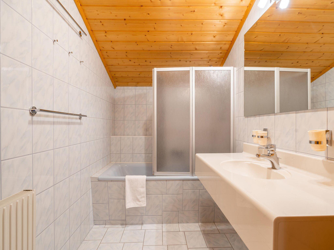 Bathroom 3, Beautiful apartment with stunning view, Zell am See