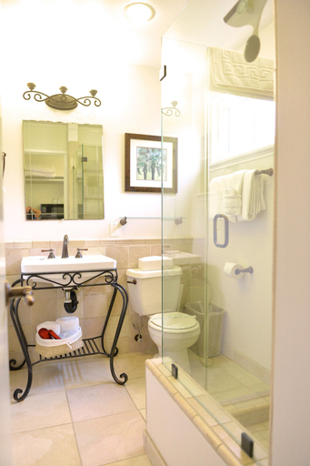 Bathroom 4, Crown City Inn, San Diego
