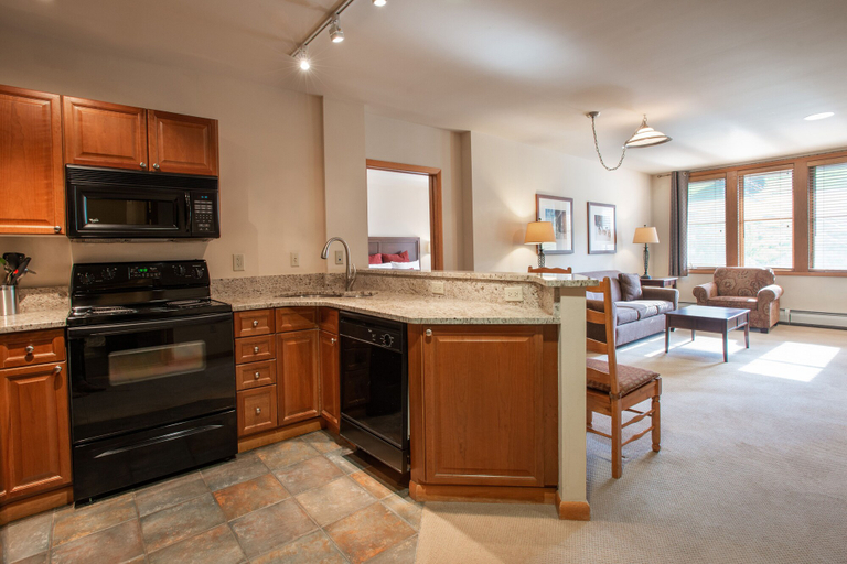 Private kitchen 3, Zephyr Mountain Lodge, Condo | Ski Slope View (Select-Rated Condo 2405), Grand