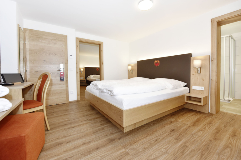Bedroom 3, Hotel Alpenfeuer Montafon, Bludenz