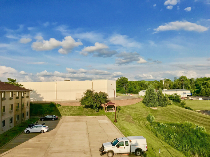 Others 5, Econo Lodge Quincy, Adams