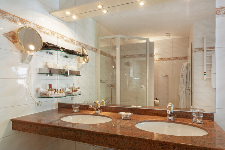 Bathroom 3, Beau-Rivage, Visp
