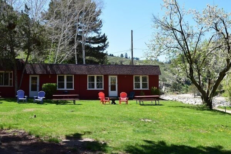 Property grounds, Stoney River Lodge, Larimer