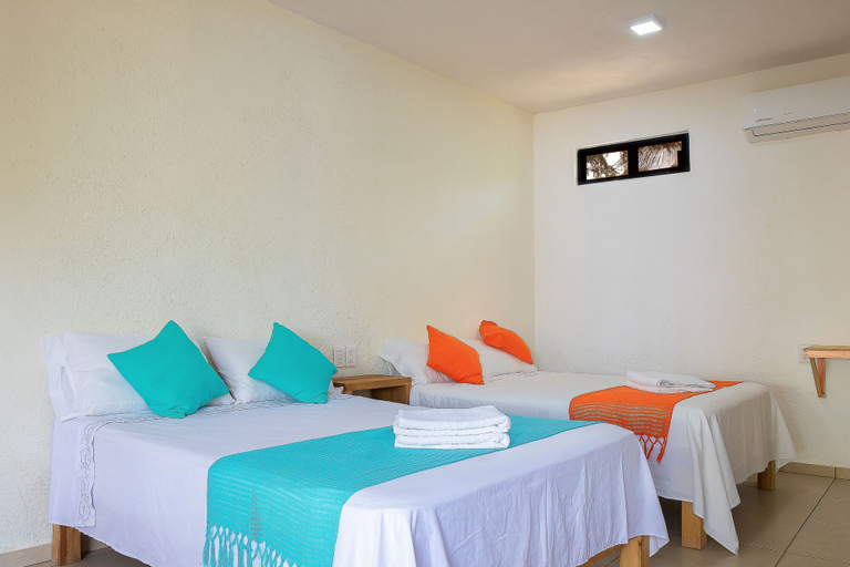Room 2, Yoo Bigu Mazunte, Dist. Pochutla
