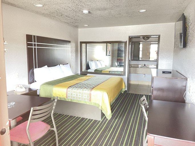 Room 2, Regency Inn Channelview, Houston