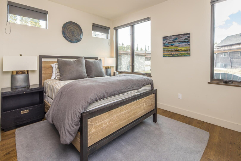 Room 5, 18 Alpine Bend 6 Bedroom Home by Moonlight Basin Lodging, Madison