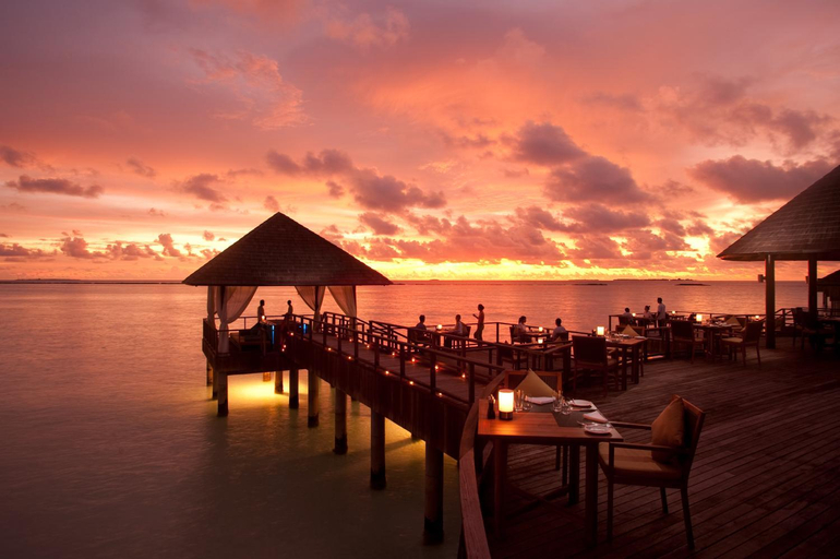 Food & Drinks 5, Sun Siyam Iru Fushi - Free Transfer for two with minimum 7 nights stay