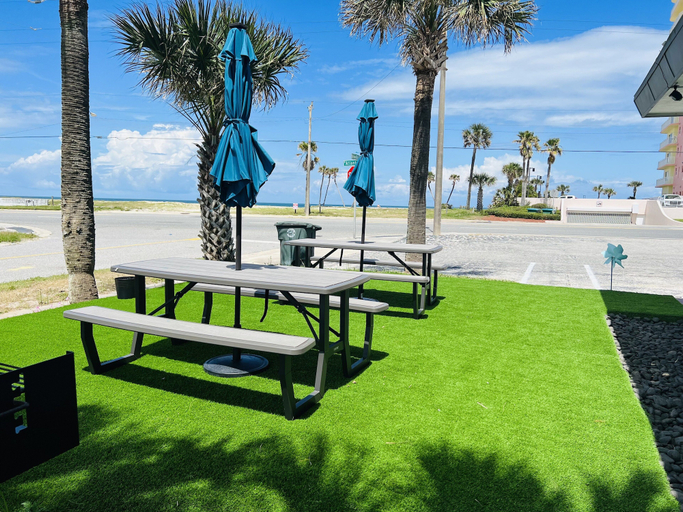Others 5, 1915 Beach Club, Volusia