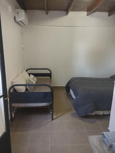 Bedroom 2, Ogape, Mercedes