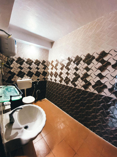 Bathroom 5, Hotel Nirvana, Kinnaur