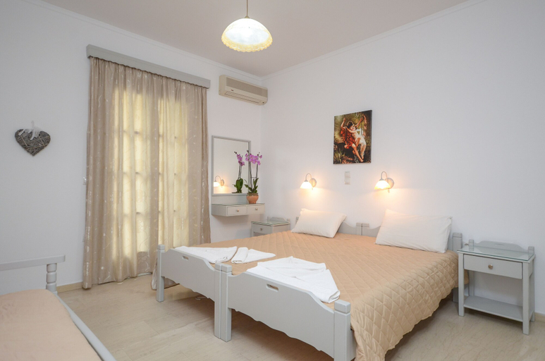 Bedroom 3, Golden Beach Studios, South Aegean