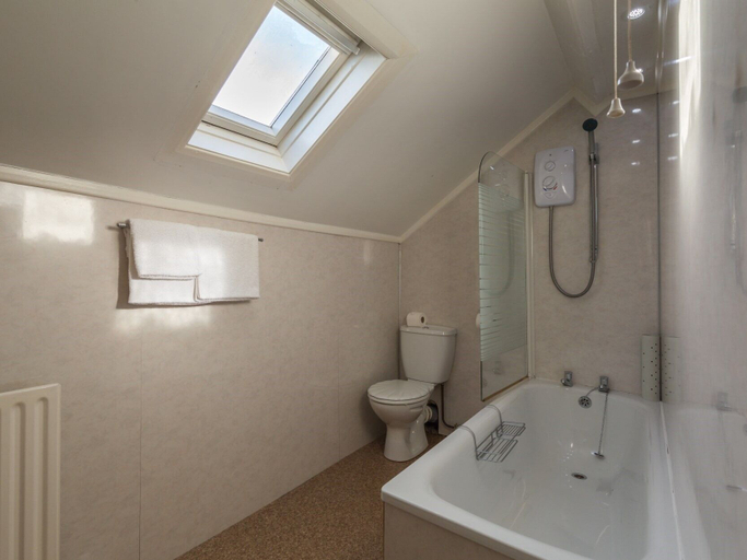 Bathroom 3, Lutwidge Arms Limited, Cumbria