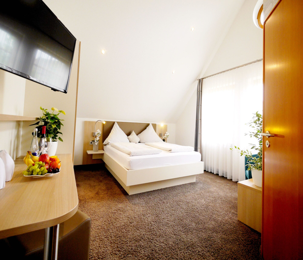 Bedroom 4, Kohlers Hotel Engel, Rastatt