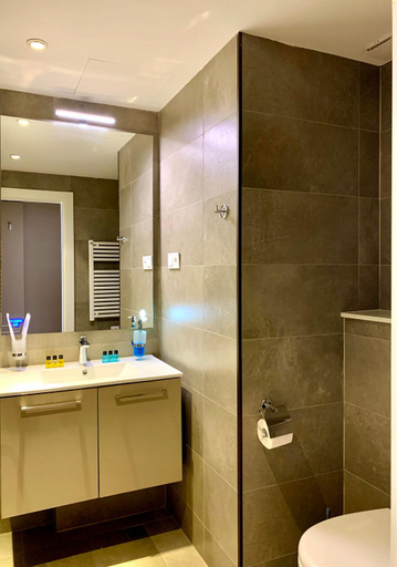 Bathroom 5, Aliance palace sea view , Batumi