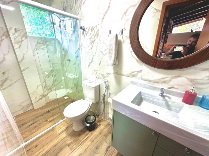 Bathroom, RECANTO DOS PASSARINHOS LINDA CASA COM 2 quartos, Balneário Arroio do Silva