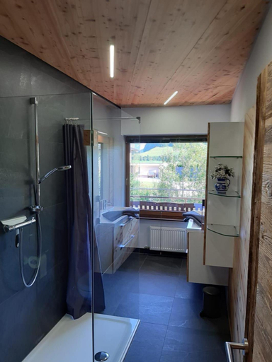 Bathroom, Exklusiv Apartment Sonnenalp, Kufstein