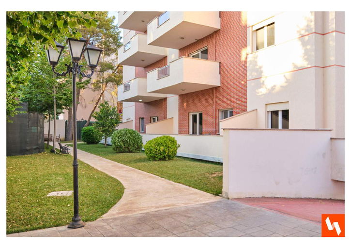 Others 4, Modern Beach Studio w/ Balcony, Kavajës