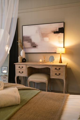 Bedroom 3, Calming Crescent - Luxury 4 Bed Apt Parking/WiFi, Derbyshire