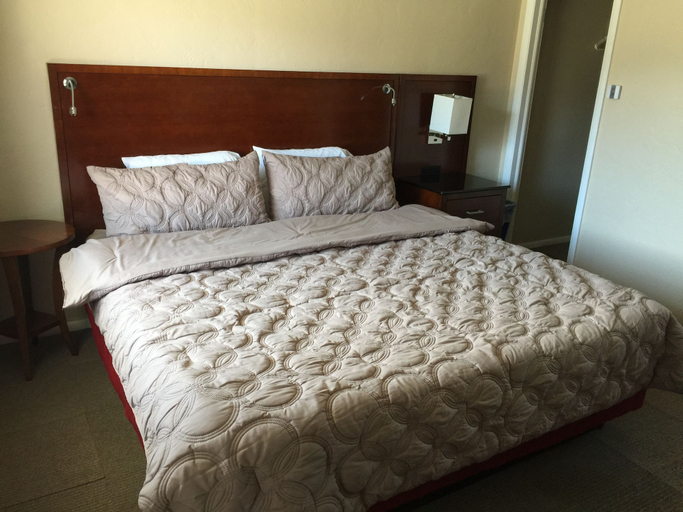 Bedroom 2, Circle R Motel, Chaffee