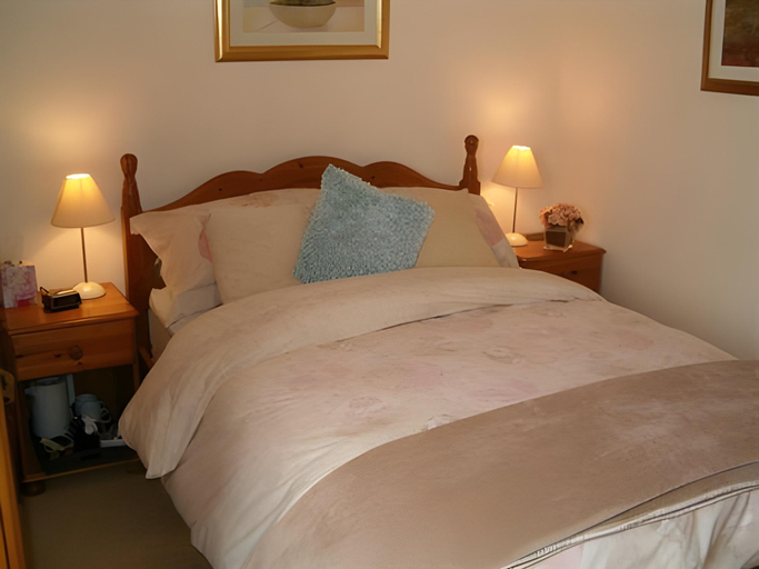 2, The Queen Anne, Derbyshire